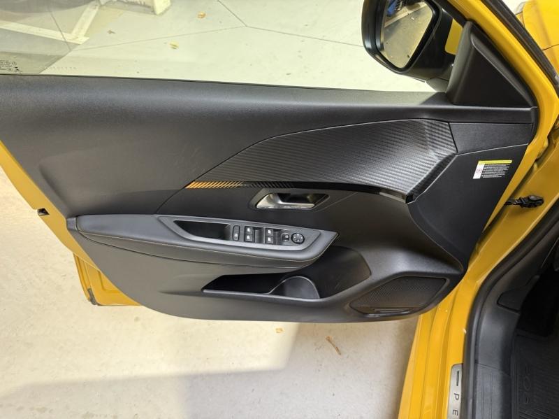 Image PEUGEOT 208 1.2 PureTech 100ch S&S Roadtrip EAT8