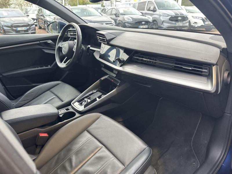 Image AUDI A3 Sportback 35 TFSI 150ch Mild Hybrid Design Luxe S tronic 7