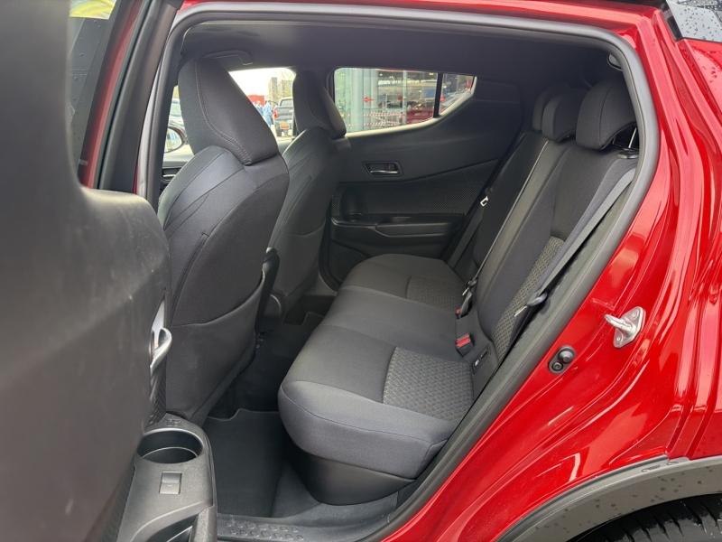 Image TOYOTA C-HR 2.0 Hybride 184ch Design Ultimate E-CVT