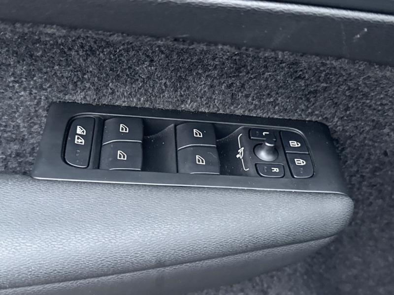 Image VOLVO XC40 B3 163ch Ultra DCT 7