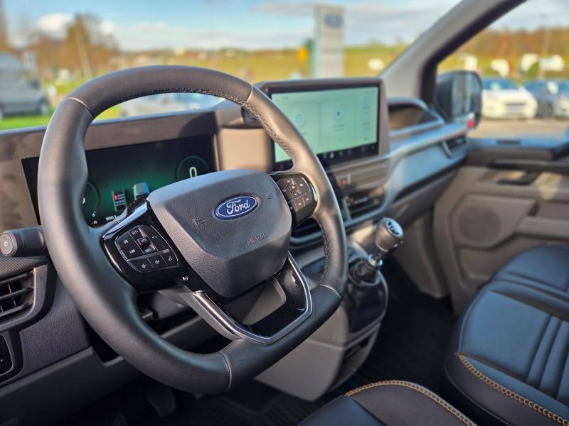 Image FORD Transit Custom Fg 320 L2H1 2.0 EcoBlue 150ch Cabine Approfondie Trail