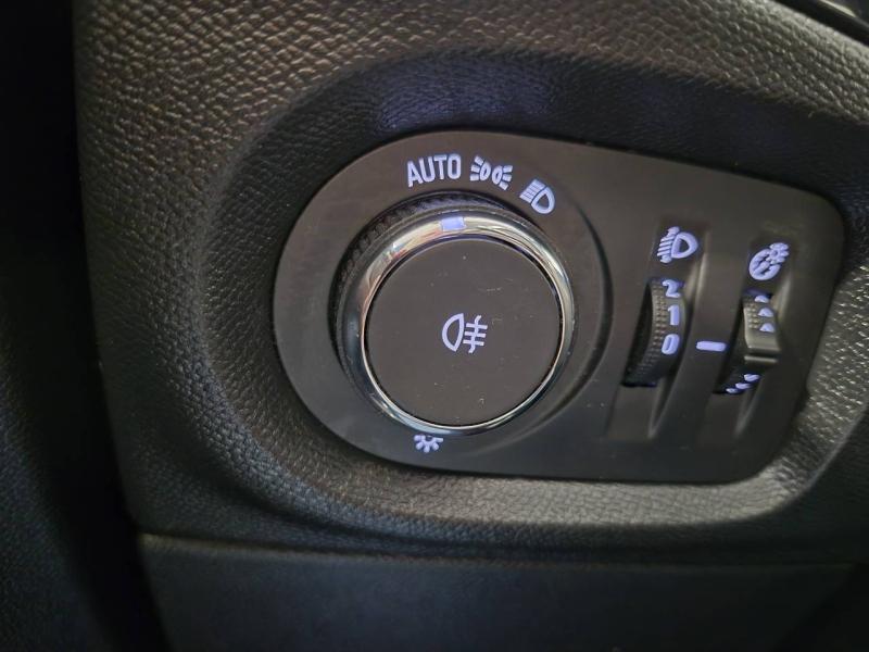 Image OPEL Corsa 1.2 75 ch elegance business