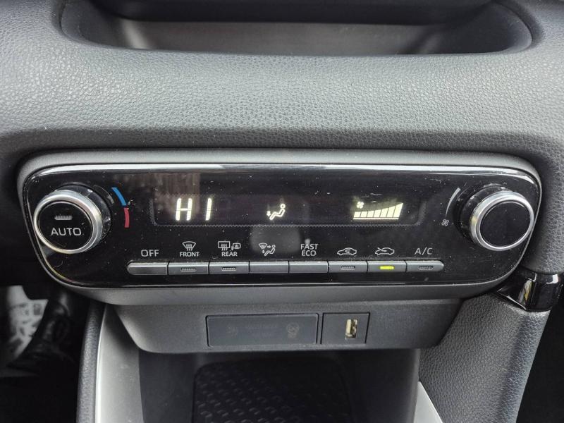 Image TOYOTA Yaris 116h France 5p