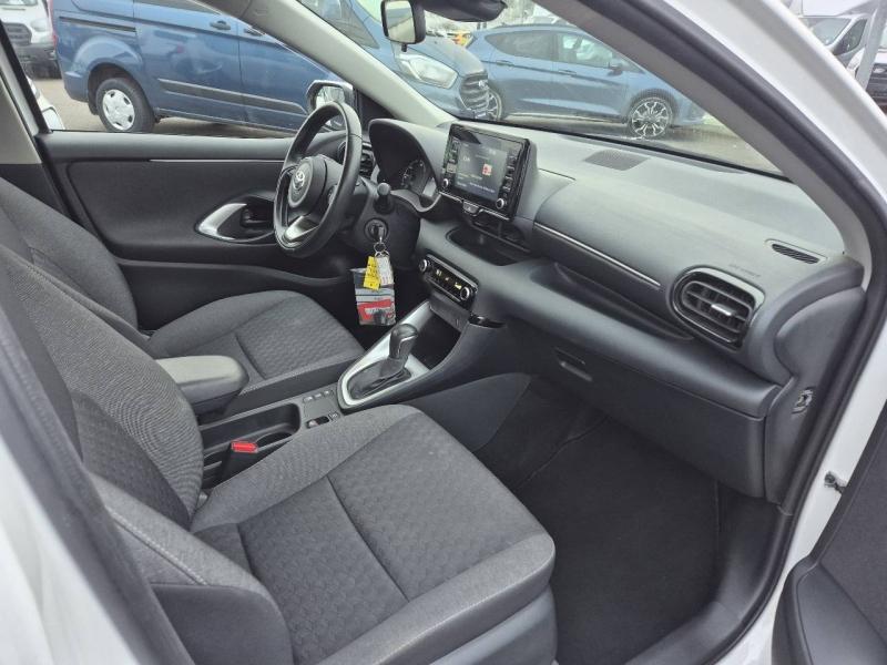 Image TOYOTA Yaris 116h France 5p